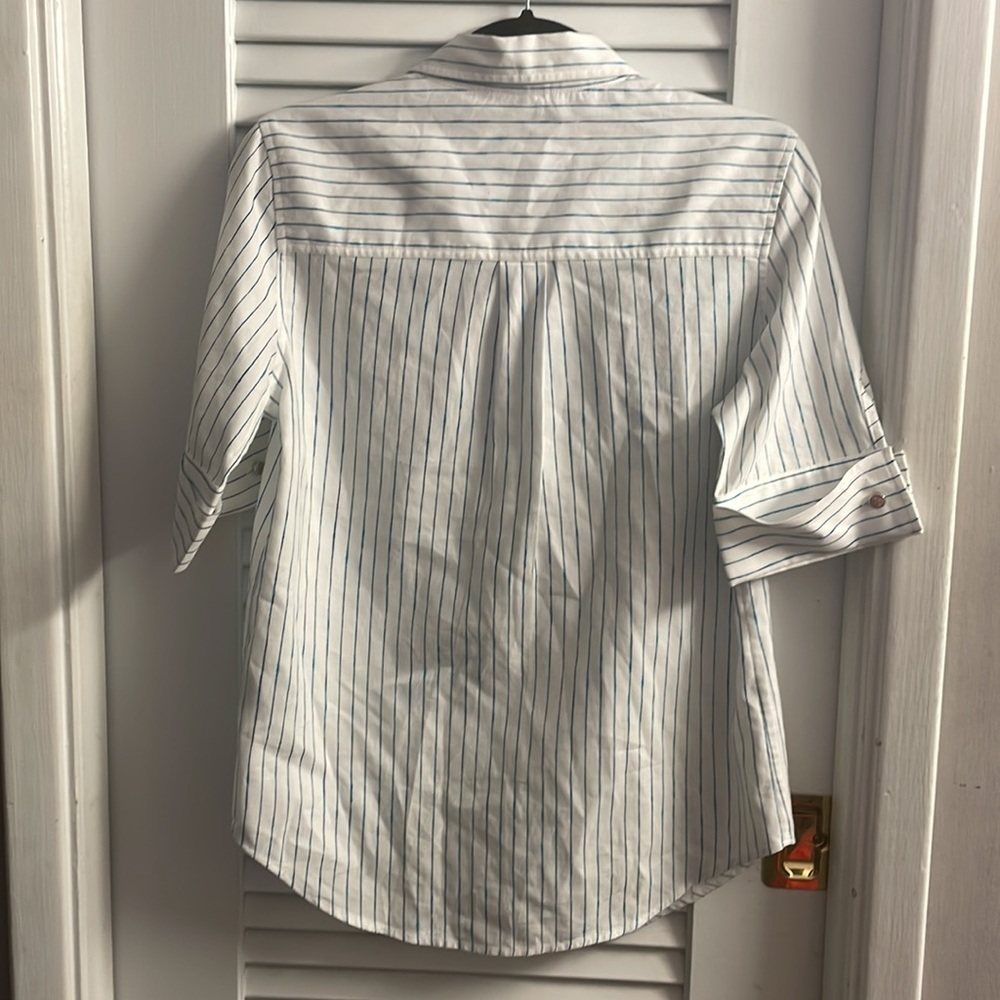 Carlisle Collection Like New White/Blue Pinstripe Button Down,Cufflings SIZE 2 - Picture 5 of 6